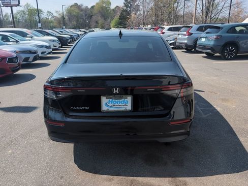 Certified 2025 Honda Accord LX image 7