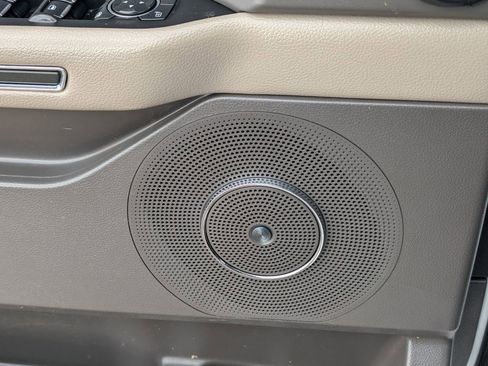 Used 2020 Ford Expedition Limited image 13