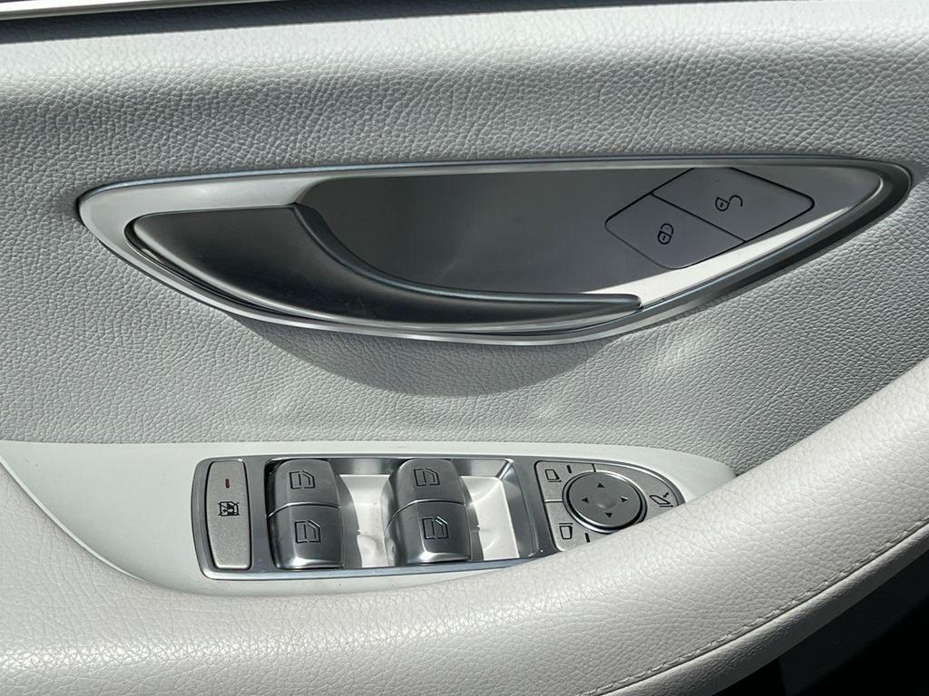 Used 2023 Mercedes-Benz E 350 4MATIC Sedan w/ Premium Package image 16