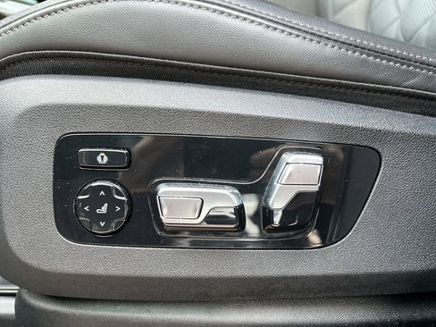 Certified 2023 BMW X7 xDrive40i w/ Executive Package image 39