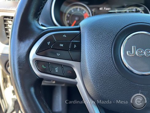 Used 2019 Jeep Cherokee Latitude Plus image 28