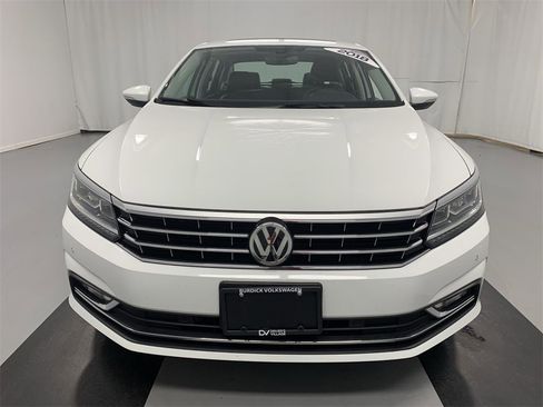Used 2018 Volkswagen Passat 2.0T SE image 7