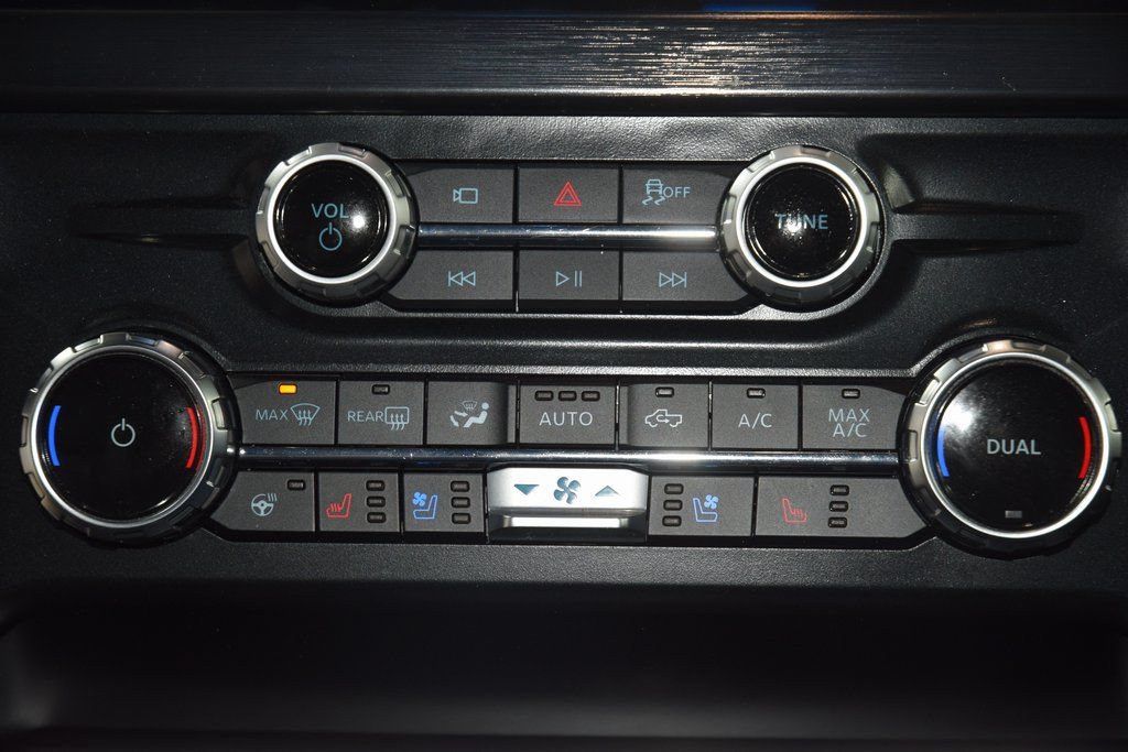 Used 2026 Ford F250 Lariat w/ Black Appearance Package AWD/4WD image 28