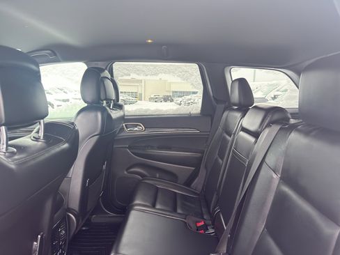 Used 2017 Jeep Grand Cherokee Limited w/ Trailer Tow Group IV image 32