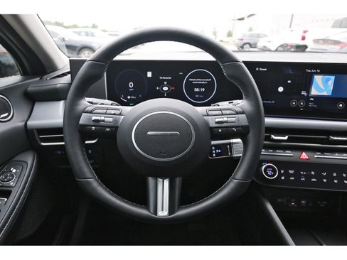 Certified 2025 Hyundai Sonata Limited FWD image 15