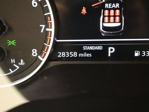Used 2025 Nissan Pathfinder SL FWD image 18