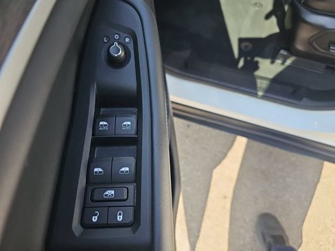 Used 2024 Jeep Grand Cherokee Limited AWD/4WD image 12