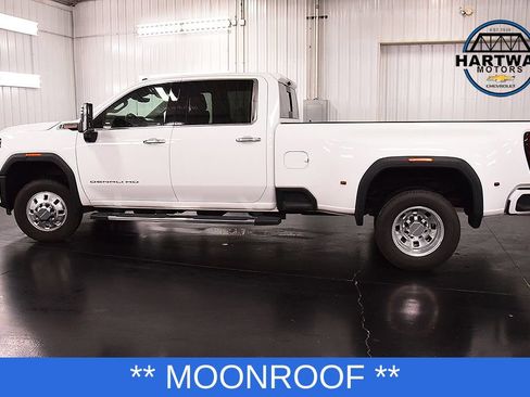 Used 2025 GMC Sierra 3500 Denali w/ Denali Reserve Package AWD/4WD image 4