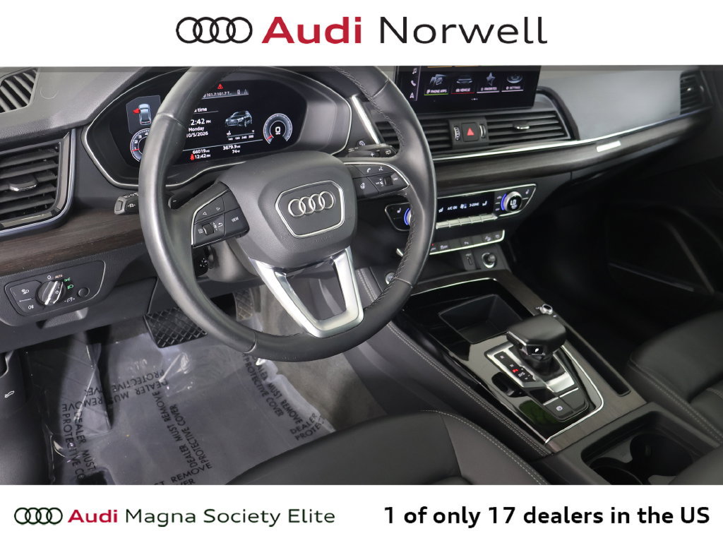 Used 2023 Audi Q5 2.0T Premium Plus w/ Premium Plus Package AWD/4WD image 2