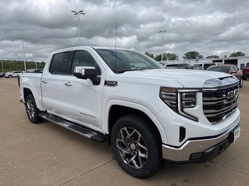 New 2026 GMC Sierra 1500 SLT AWD/4WD image 1