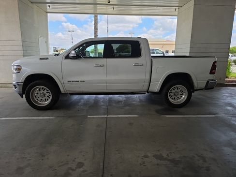 Used 2019 RAM 1500 Limited AWD/4WD image 2