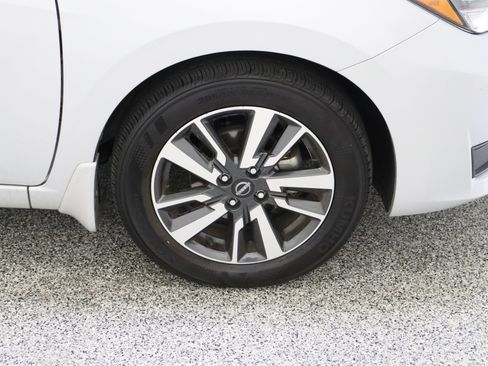 Used 2025 Nissan Versa SV w/ Trunk Package image 5