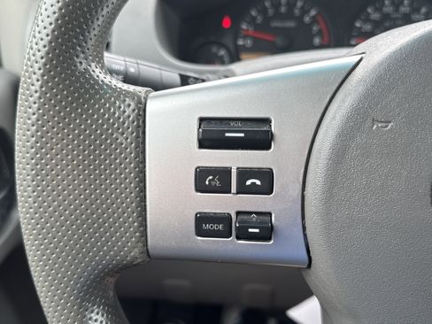 Used 2017 Nissan Frontier SV AWD/4WD image 13