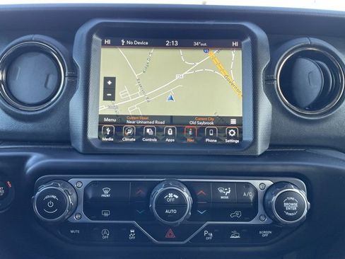 Used 2023 Jeep Gladiator Overland image 19