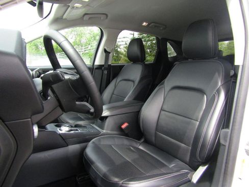 Used 2022 Ford Escape Titanium AWD/4WD image 13