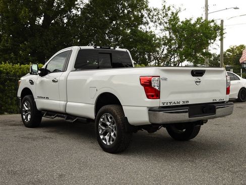 Used 2017 Nissan Titan SV AWD/4WD image 9