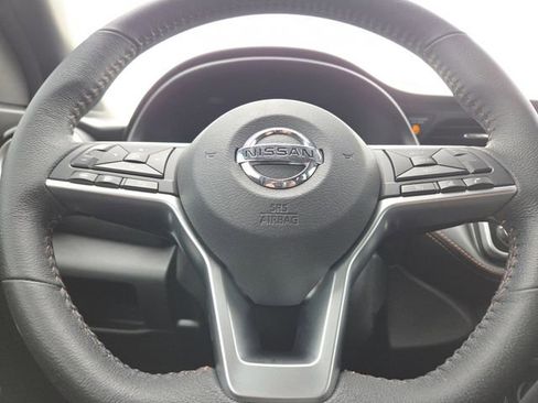Used 2020 Nissan Kicks SR FWD image 29