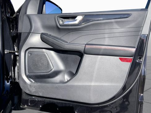 Used 2025 Ford Escape ST-Line AWD/4WD image 23