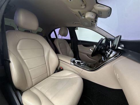 Used 2016 Mercedes-Benz C 300 Sedan image 13