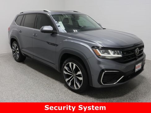Used 2023 Volkswagen Atlas SEL Premium image 4