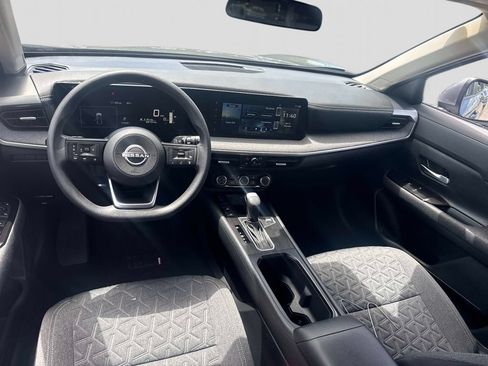 Certified 2025 Nissan Kicks SV FWD image 13