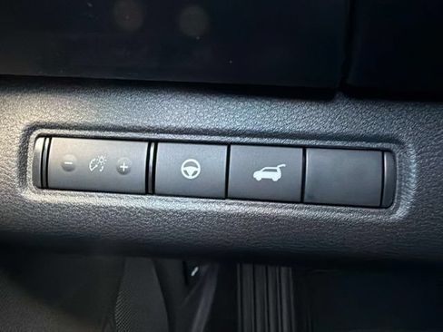 New 2026 Nissan Pathfinder SL AWD/4WD image 36