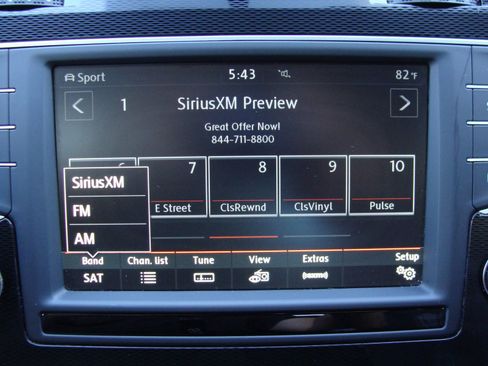 Used 2017 Volkswagen Golf S image 16