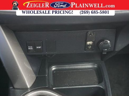 Used 2017 Toyota RAV4 LE image 15