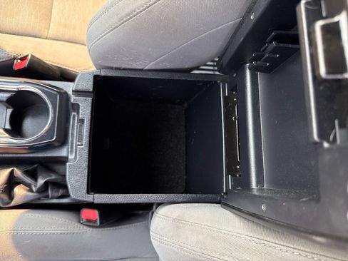 Used 2019 Toyota Tacoma SR w/ SR Convenience Package AWD/4WD image 25