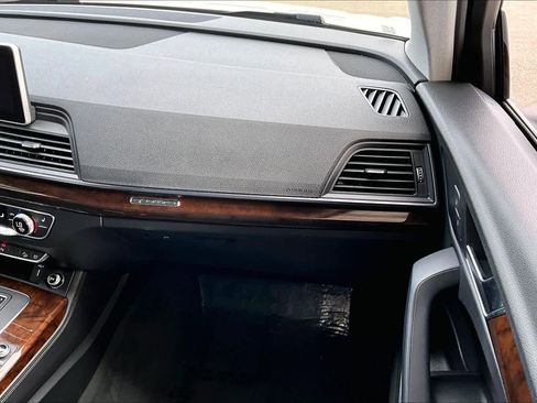 Used 2020 Audi Q5 2.0T Premium Plus w/ Premium Plus Package image 17