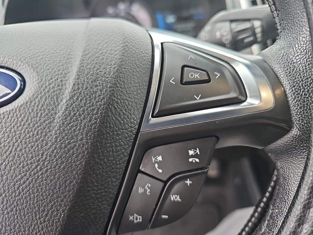 Used 2022 Ford Edge SEL AWD/4WD image 18