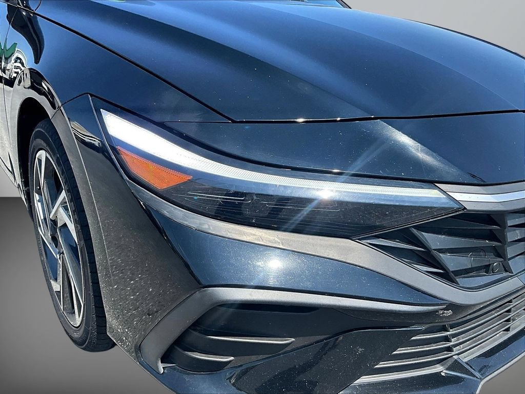 Certified 2025 Hyundai Elantra Sport FWD image 30