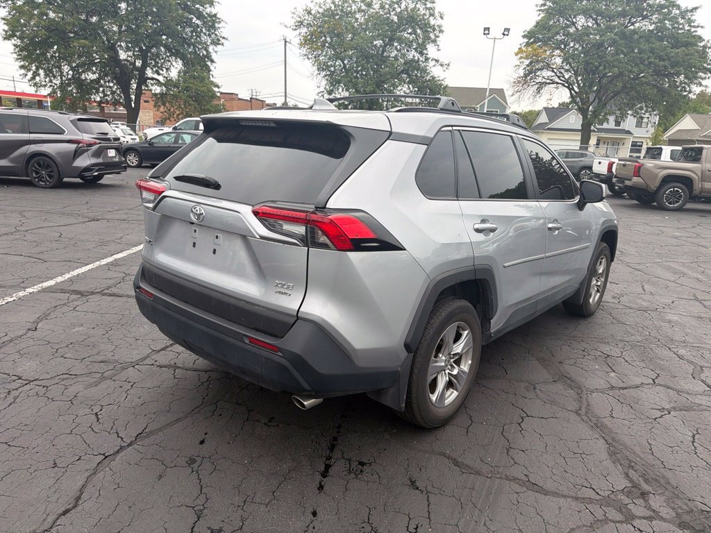 Used 2025 Toyota RAV4 XLE AWD/4WD image 6