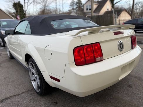 Used 2006 Ford Mustang Premium image 22