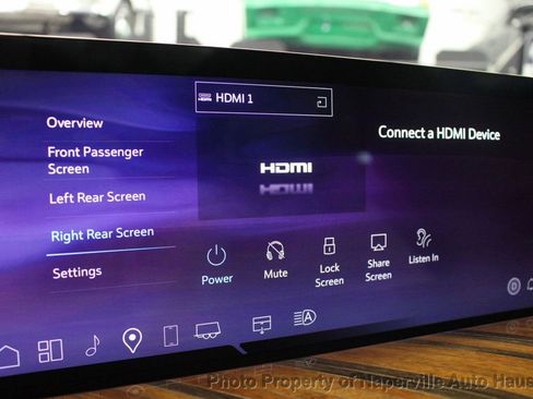 Used 2025 Cadillac Escalade ESV Sport Platinum w/ LPO, ONYX Package image 32