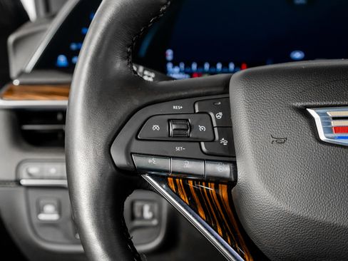 Used 2024 Cadillac Escalade ESV Premium Luxury image 44