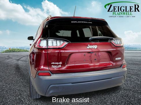 Used 2019 Jeep Cherokee Latitude AWD/4WD image 4