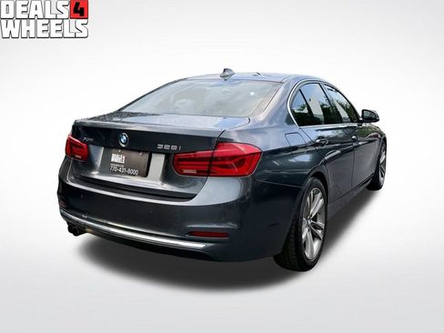 Used 2016 BMW 328i xDrive Sedan AWD/4WD image 8