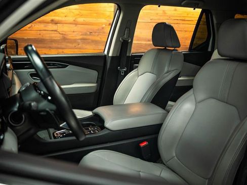 Used 2024 Honda Pilot EX-L image 10