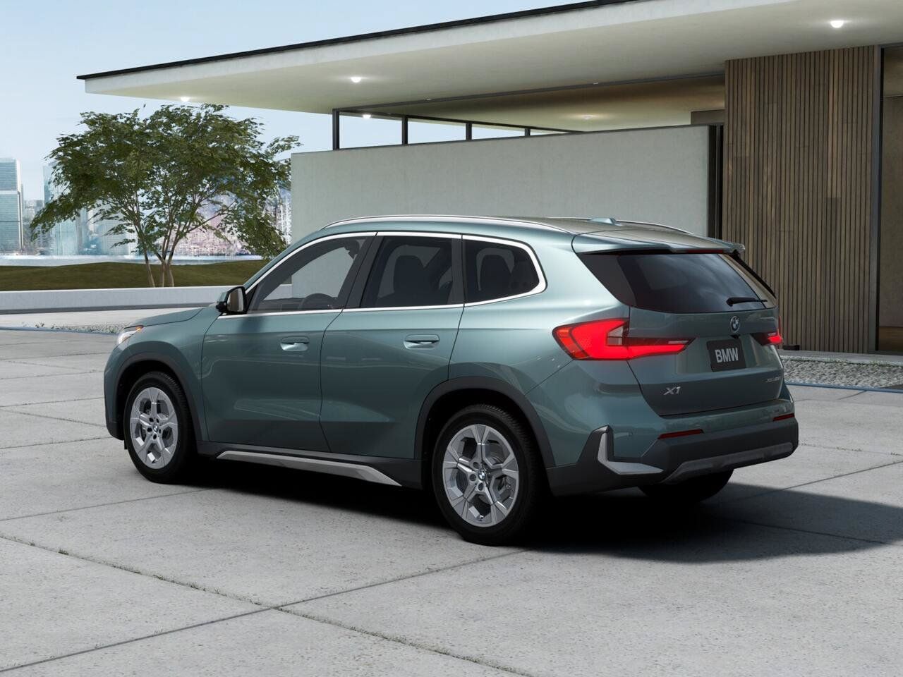 Used 2027 BMW X1 xDrive28i AWD/4WD image 2
