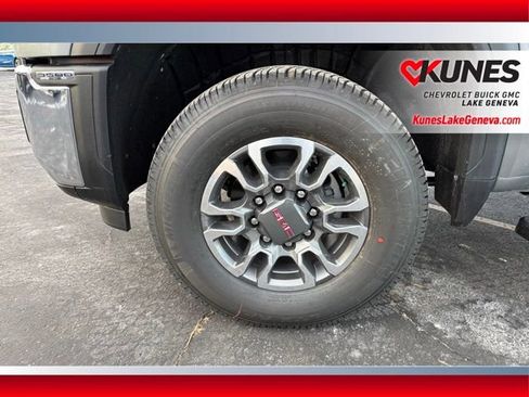 New 2026 GMC Sierra 3500 SLE w/ SLE Value Package image 11