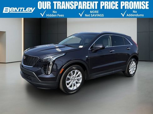 Certified 2022 Cadillac XT4 Luxury w/ Cold Weather Package FWD image 1