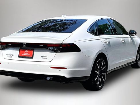 Used 2024 Honda Accord Touring image 5