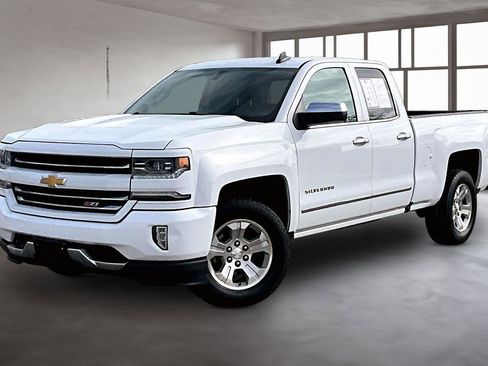 Used 2017 Chevrolet Silverado 1500 LTZ Z71 image 2