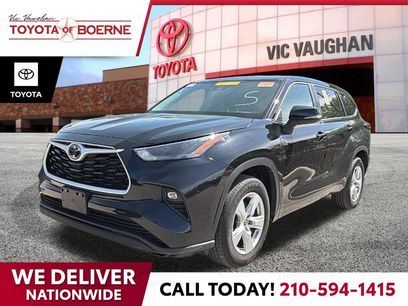 Used 2025 Toyota Highlander LE