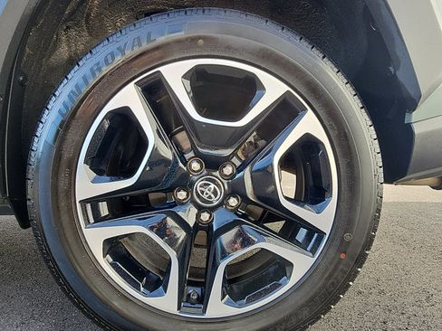 Used 2019 Toyota RAV4 Adventure w/ Cold Weather Package AWD/4WD image 9