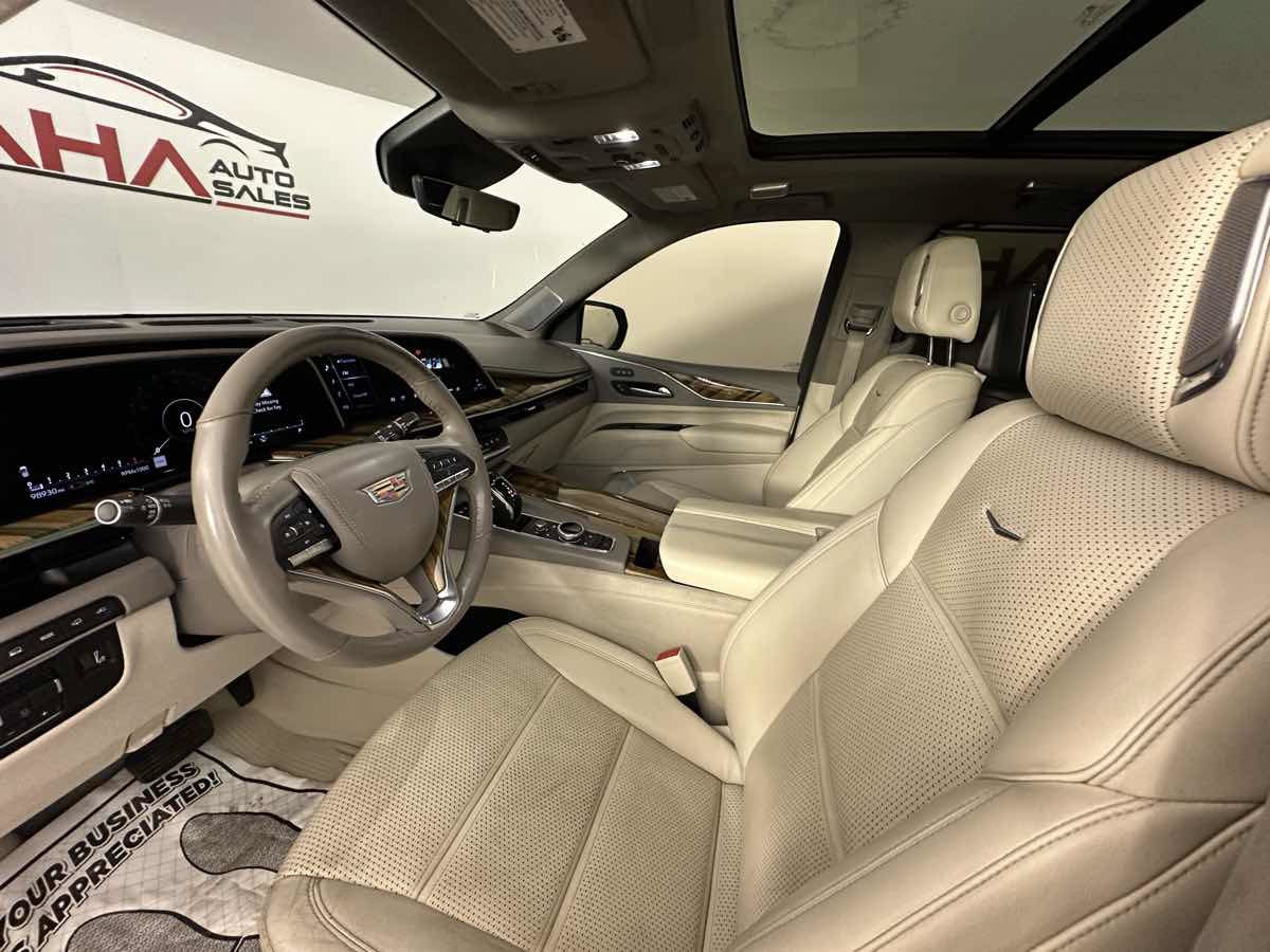 Used 2021 Cadillac Escalade ESV Sport Platinum AWD/4WD image 23