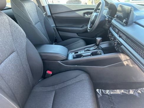 Used 2025 Honda Accord LX image 13
