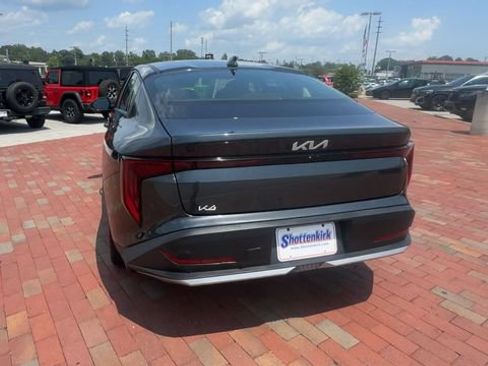Used 2025 Kia K4 FWD image 9