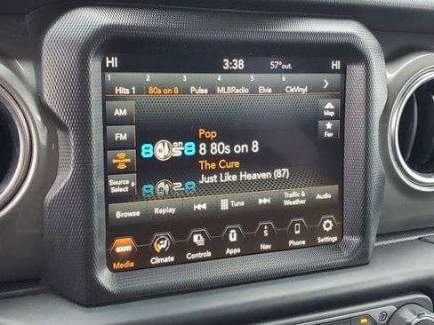 Used 2023 Jeep Wrangler Unlimited Sahara AWD/4WD image 14